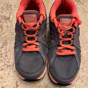 Womens Nike Shoe Size 6